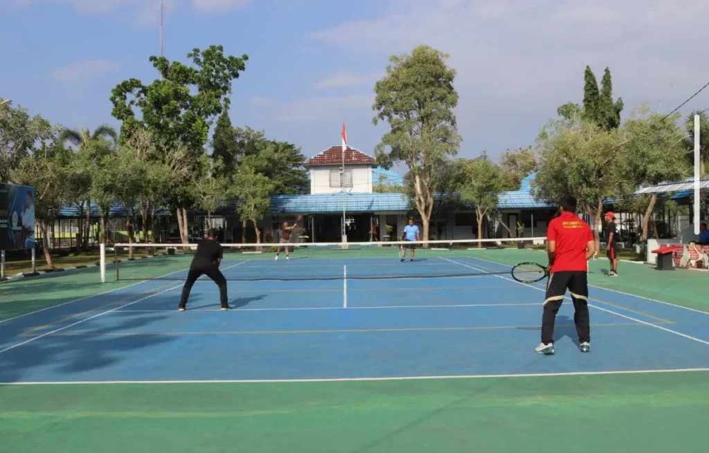 Tenis Lapangan Jadi Media Pembinaan Mental Di Lapas Narkotika Karang Intan