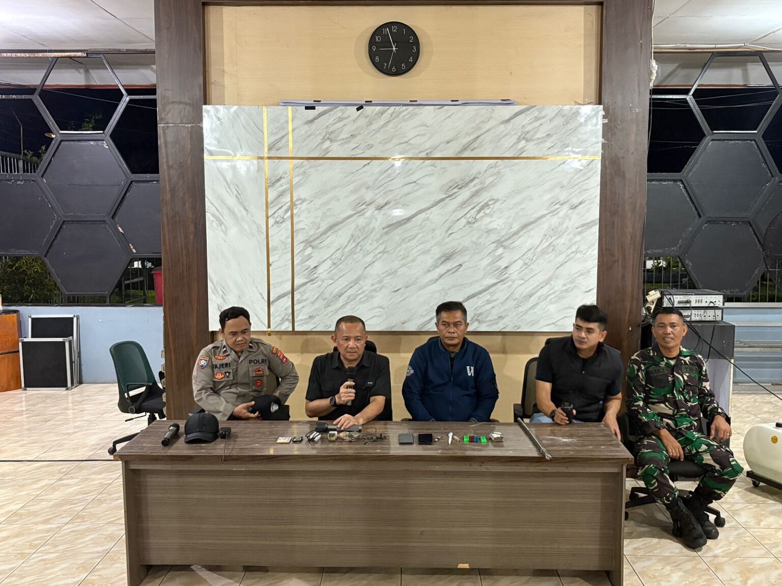 Sinergi TNI–Polri dan Pemasyarakatan: Razia Malam Serentak di Kalimantan Selatan, Lapas Narkotika Karang Intan Pastikan Blok Hunian Aman dari Halinar